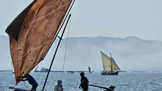 Moaña saca a desfilar su tradición marinera