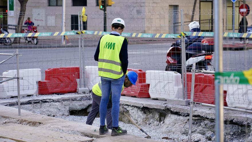 Desvío de tráfico provisional en la calle Hilera por las obras del metro de Málaga