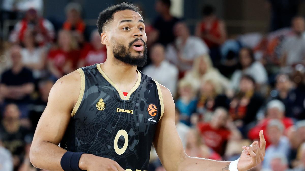 Elie Okobo fue el gran protagonista del partido