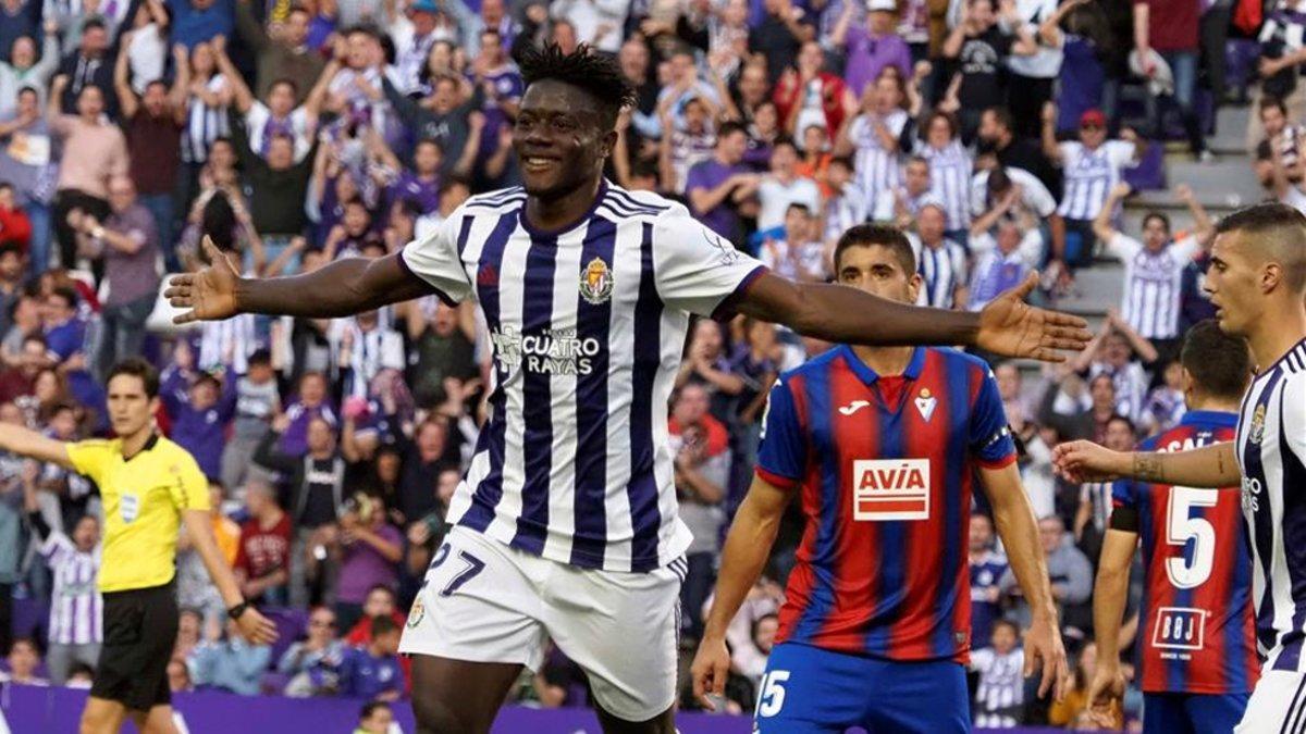 Salisu se estrenó como goleador ante el Eibar