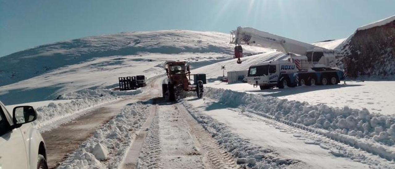 Obras del parque eólico de Buseco, en Valdés, que promueve Capital Energy.