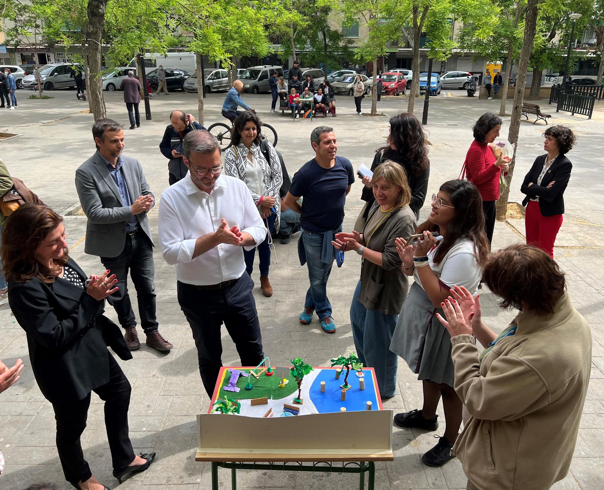 Alumnos de Mater y Sant Josep diseñan la plaza Joan Alcina