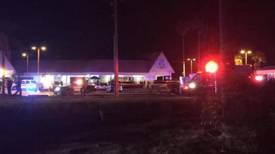 Al menos dos muertos y 17 heridos en un tiroteo en un club en Florida