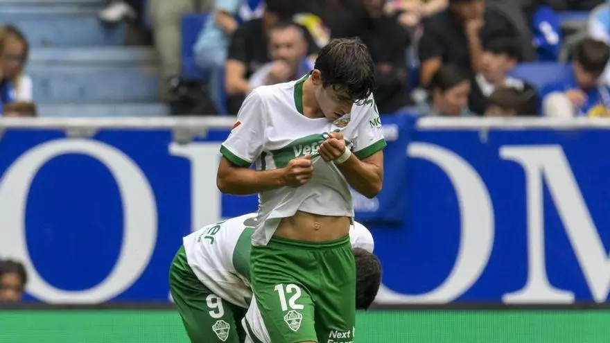Villar creó distancia en el marcador dando el segundo para el Elche