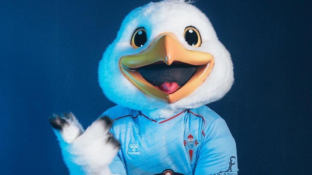 La gaviota Chiño, nueva mascota del Celta.
