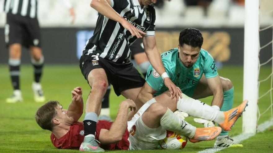 CRÓNICA | Dimitrievski mantiene al Valencia con vida en la Copa