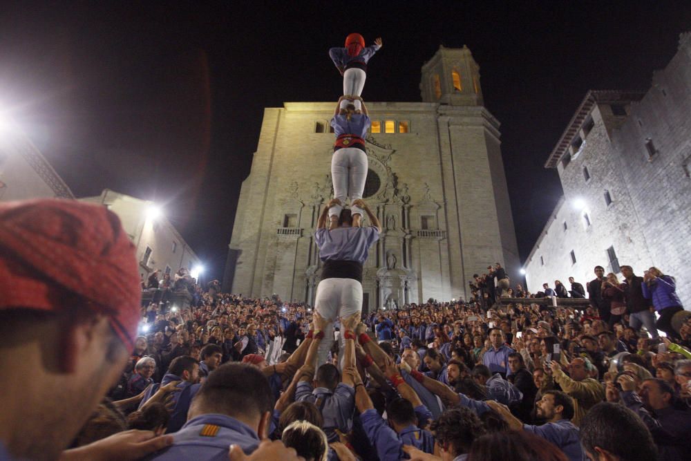 Actuació dels Marrecs a les escales de la Catedral