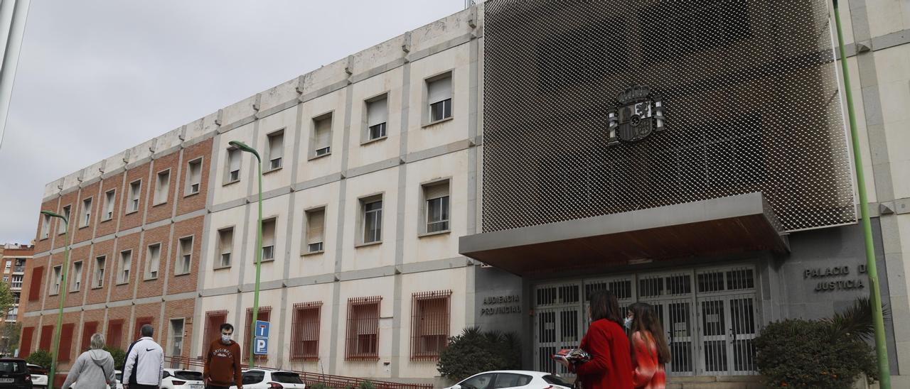 Edificio de los antiguos juzgados y de la Audiencia Provincial de Córdoba.