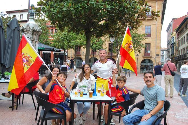 Oviedo vive la final del Mundial