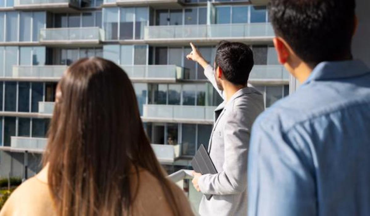 Cuando un vecino arroja colillas, el artículo 7.2 de la LPH ofrece un procedimiento claro