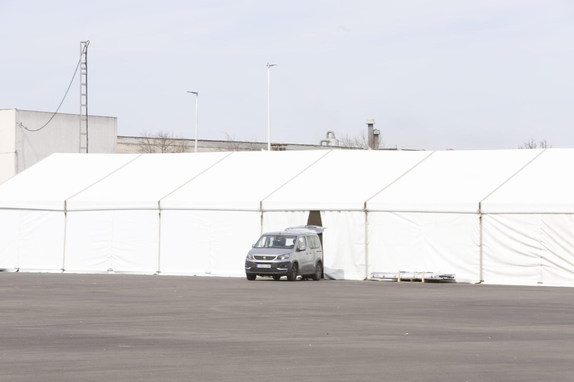 Así preparan los operarios el set de rodaje de Star Wars en Xàtiva