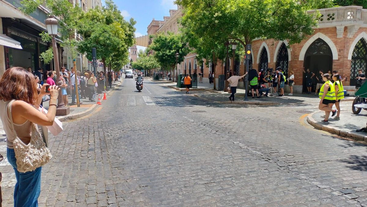 Rodaje de la serie 'Berlín', de Netflix, en la calle Cuna de Sevilla