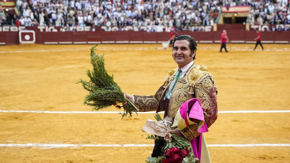 El torero José Antonio Morante de la Puebla durante una corrida de toros en la feria del caballo de Jerez de la Frontera.