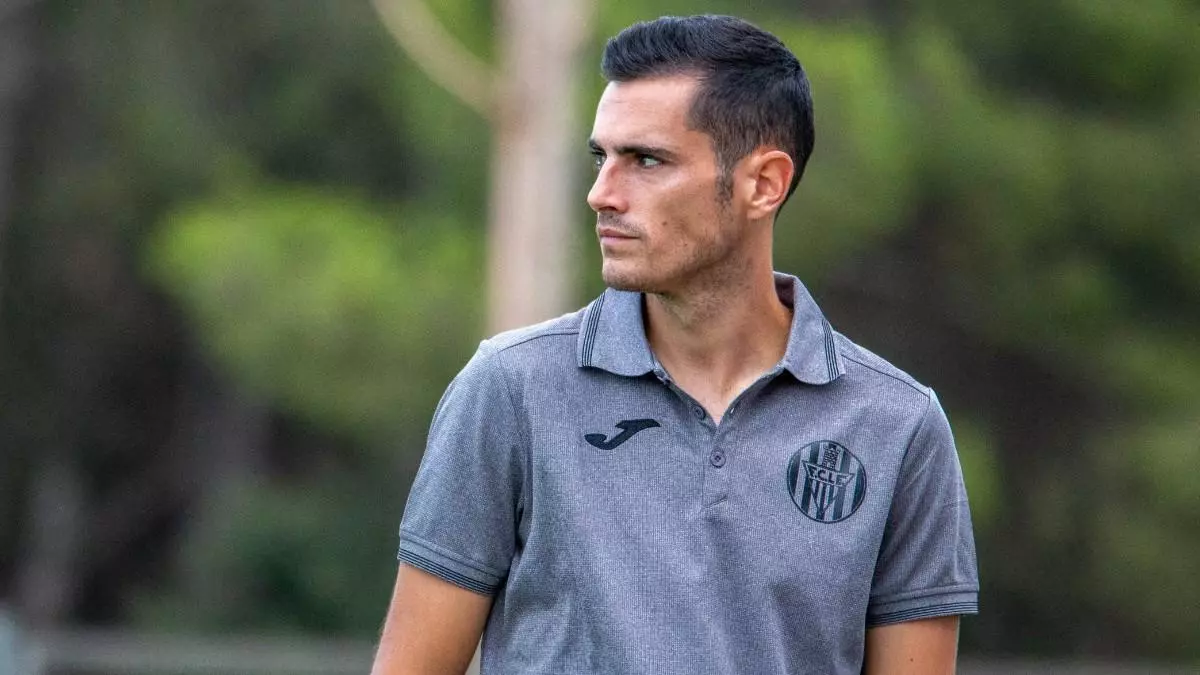Un entrenador de 29 años en el banquillo de L'Escala