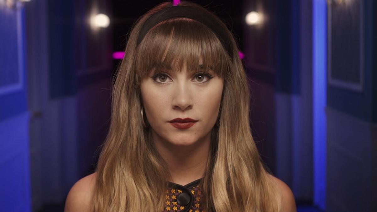 El look de Aitana Ocaña en su videoclip 'Nada sale mal'