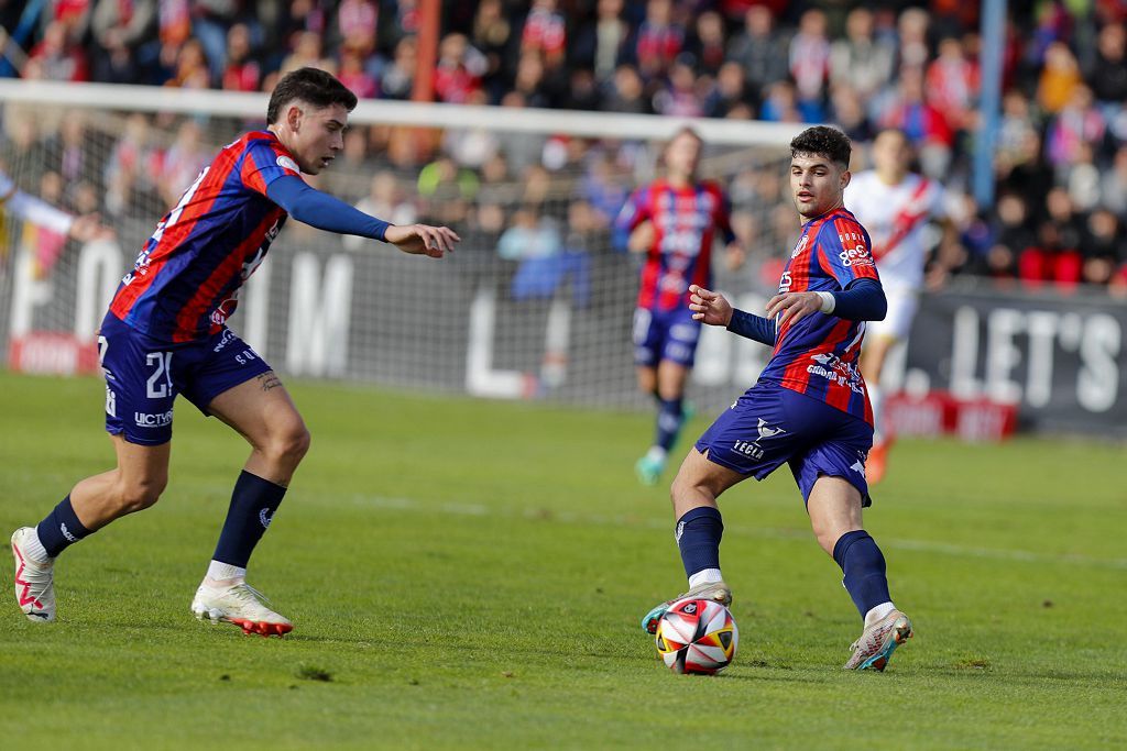 Encuentro de Copa del Rey entre el Rayo Vallecano y el Yeclano, en imágenes