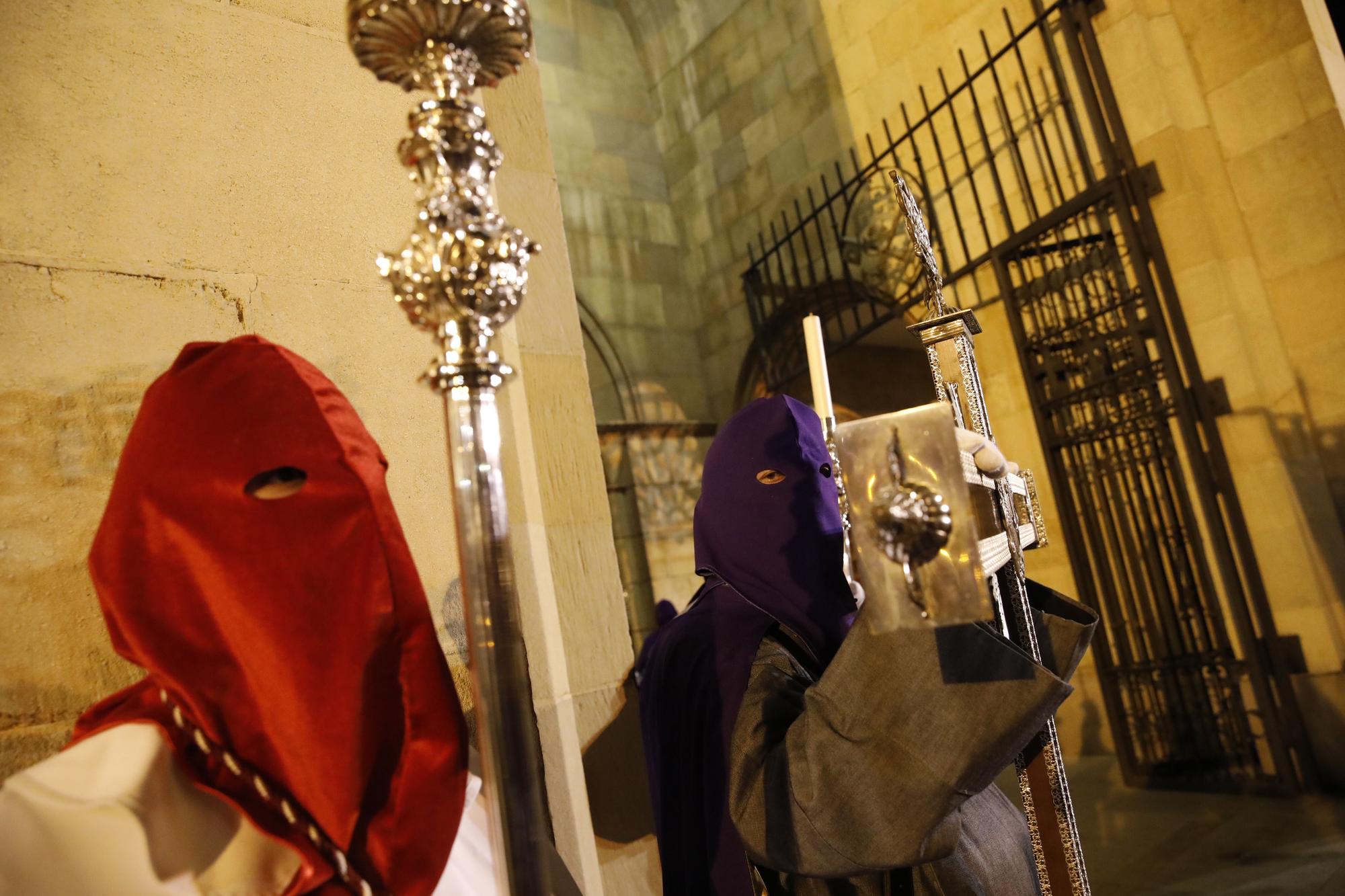 En imágenes: Procesión de Martes Santo en Gijón