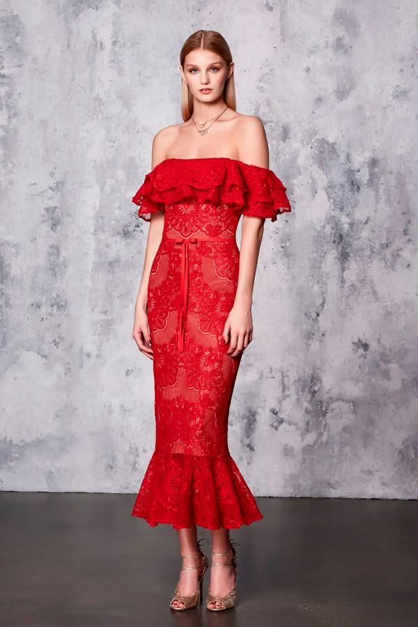 Vestidos rojos para invitadas de boda: Marchesa