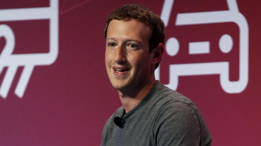 Zuckerberg reitera que &quot;el objetivo es ayudar a la gente a acceder a la red&quot;