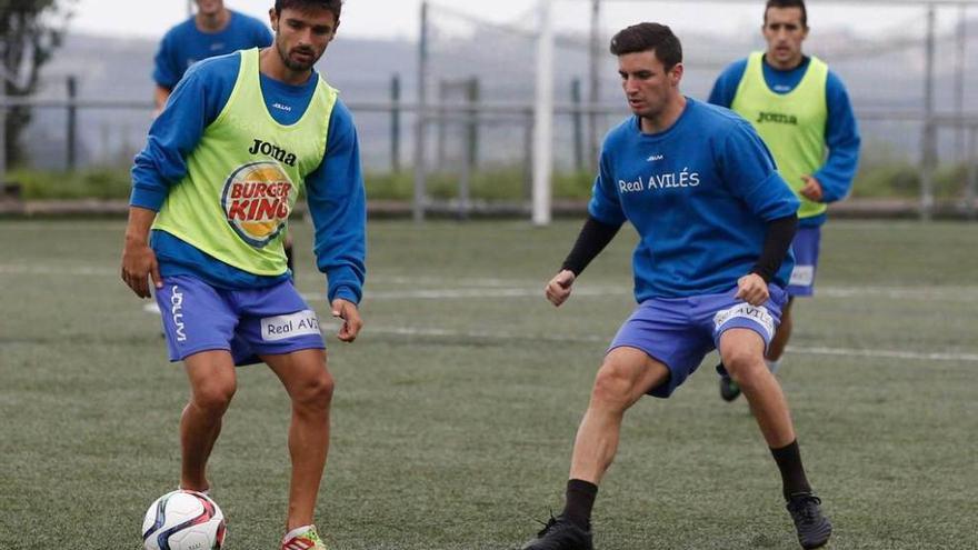 Jorge Sáez, a la derecha, con Jorge Rodríguez y Josín detrás.