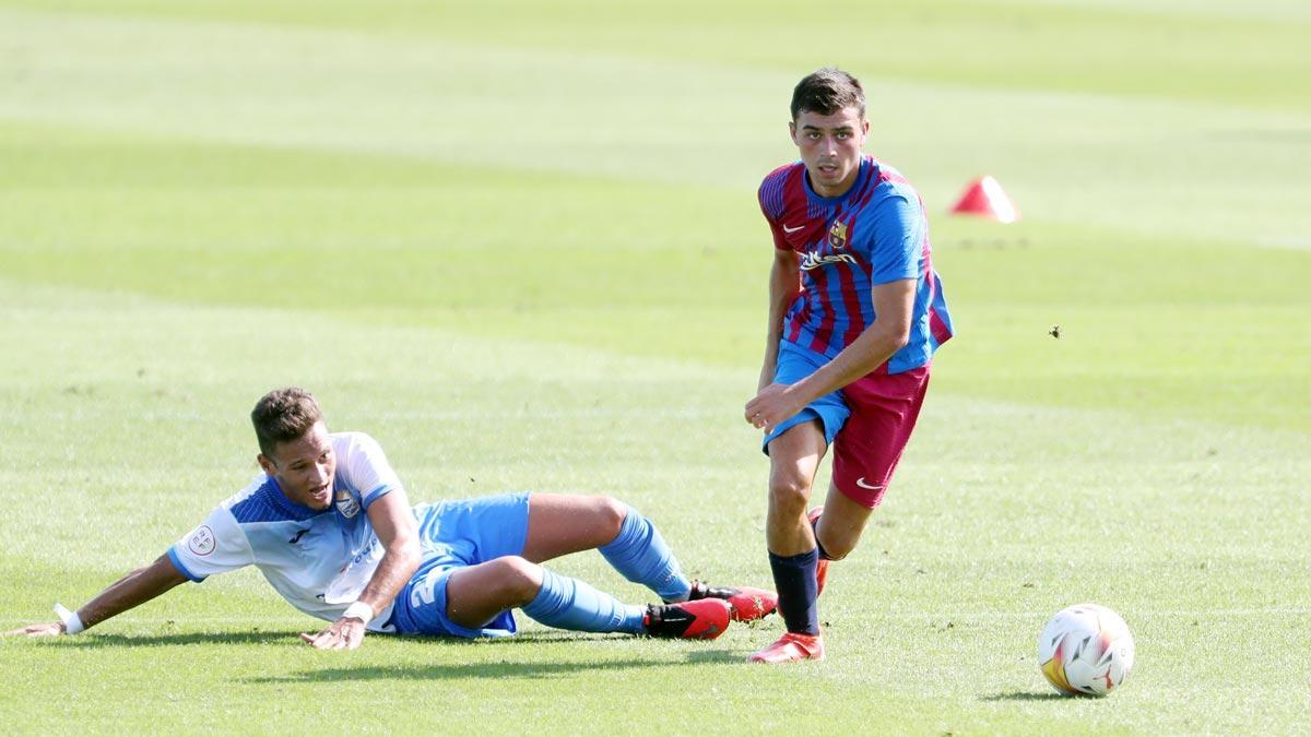 Pedri, durante el partido ante el AE Prat