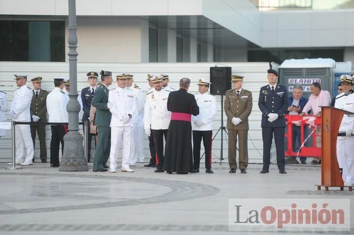 Arriado Solemne de Bandera en el puerto de Cartagena