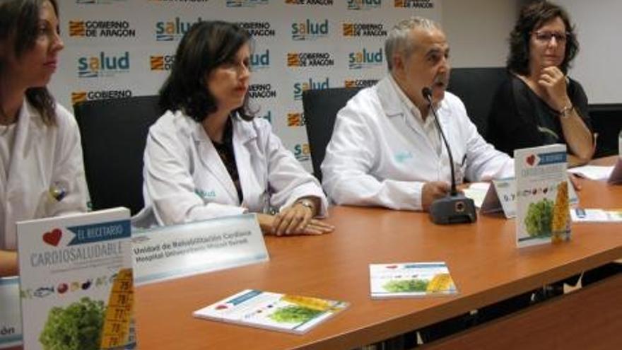 Los pacientes de Rehabilitación Cardiaca del Servet realizan un recetario cardiosaludable