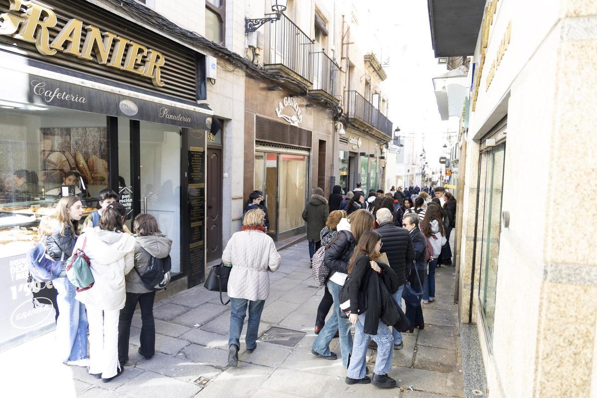 Así se encuentra la calle Pintores actualmente