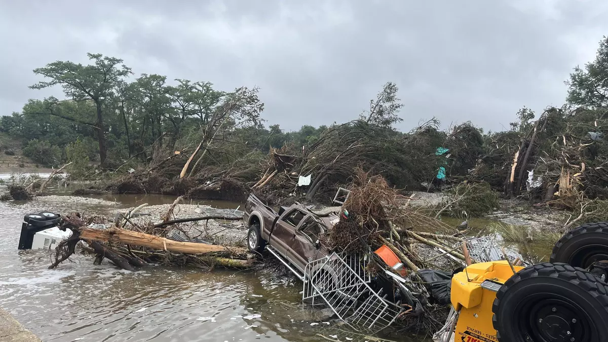 El campamento afectado por las inundaciones de Texas confirma la muerte de las niñas desaparecidas