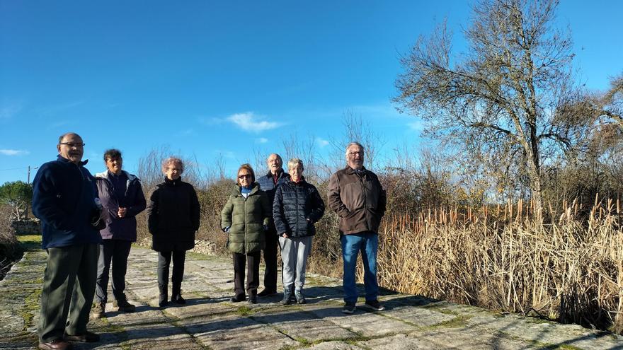 Vecinos de Villamor de Cadozos exigen "soluciones urgentes" para la rivera