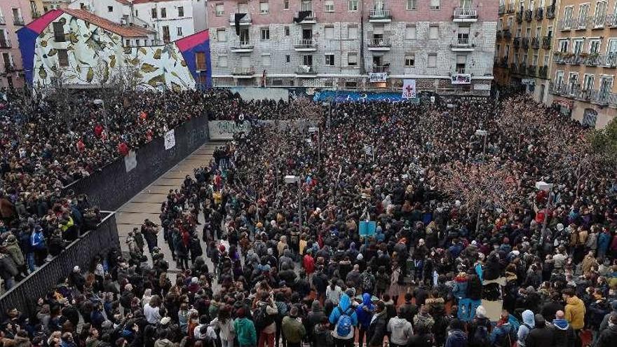 Tensa jornada de protestas en Lavapiés tras la muerte de un inmigrante