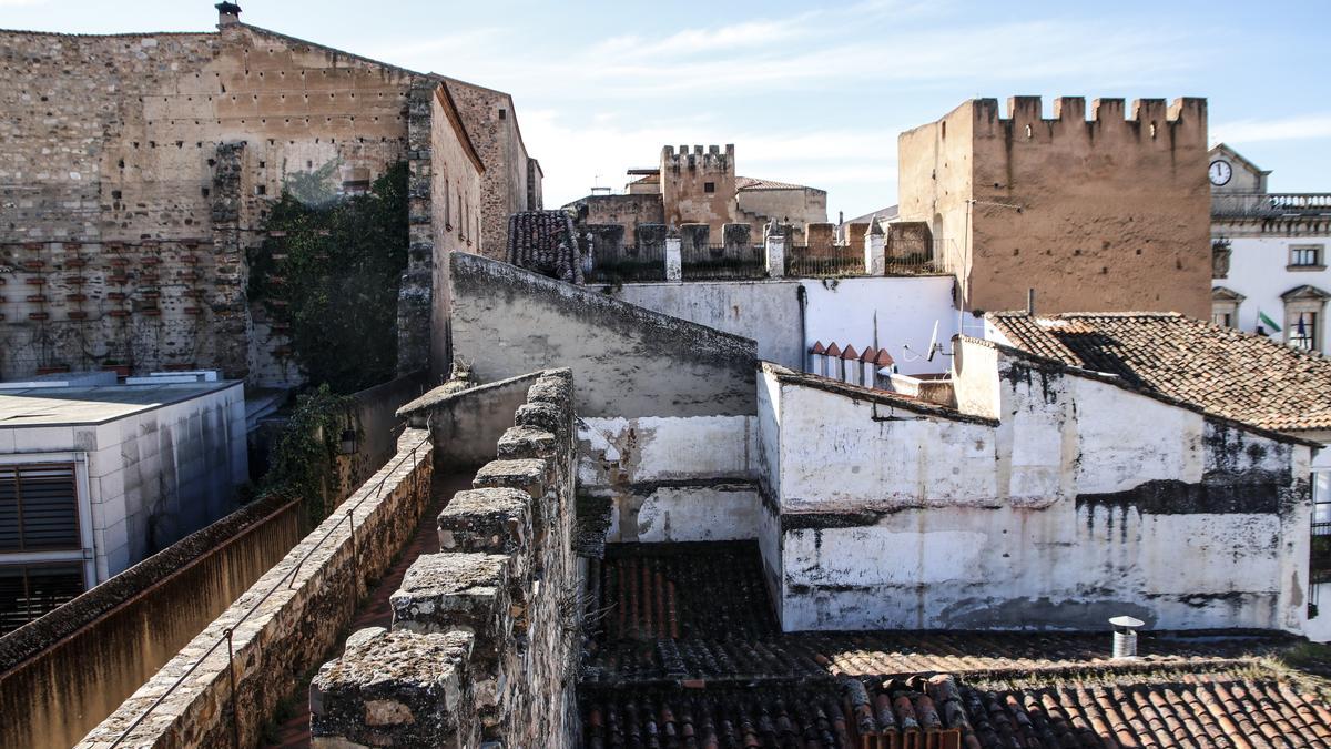 Vista de la muralla de Cáceres, concretamente del tramo en el actuará la fase 3.