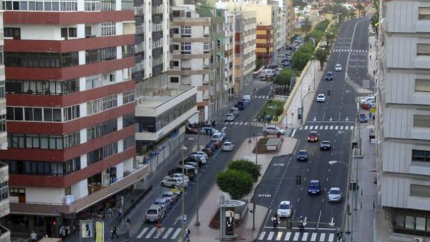 El ultimo tramo del paseo de Chil desde la plaza de España. | andrés cruz