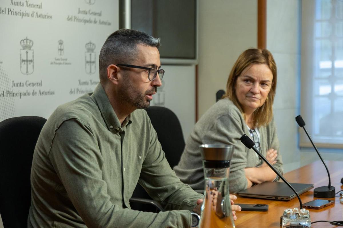 Miguel Garrido y Covadonga Tomé durante la rueda de prensa.
