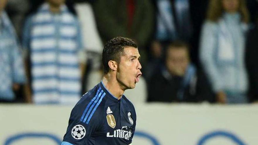 Cristiano celebra uno de sus goles. // TT News Agency