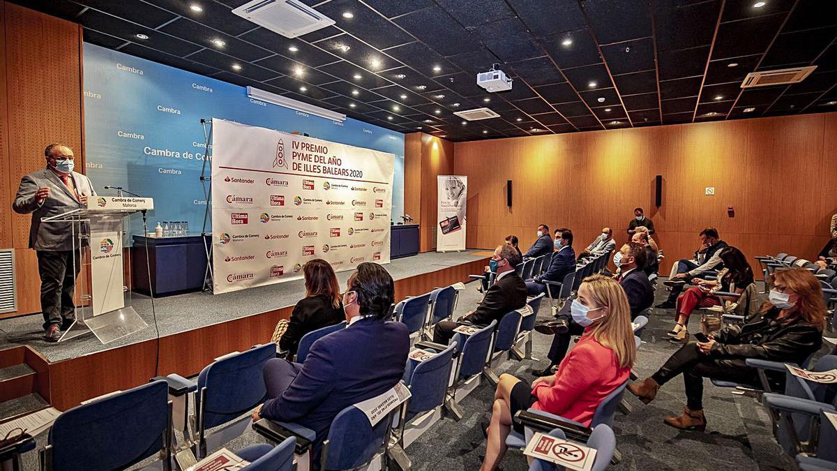 El presidente de la Cámara de Comercio, Antoni Mercant, en la apertura de la entrega de premios.