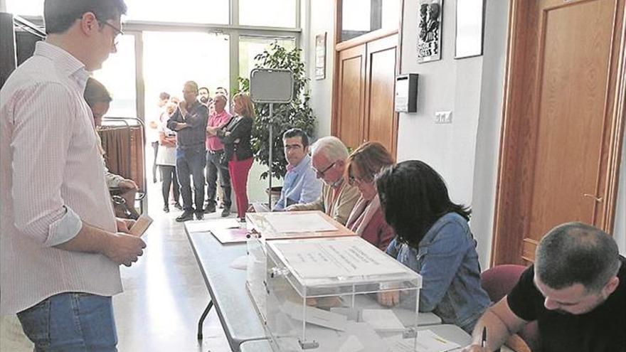 El PSOE consigue el 40,93% del voto en las generales