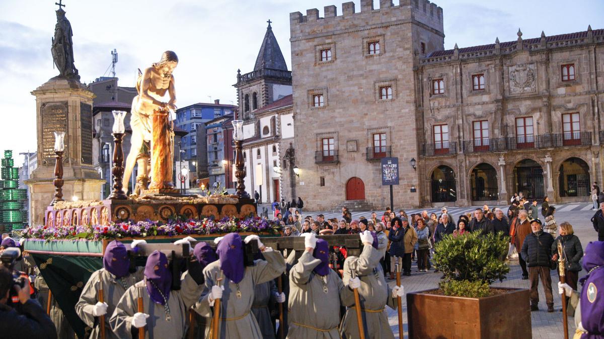 El paso del Flagelado, en la plaza del Marqués.