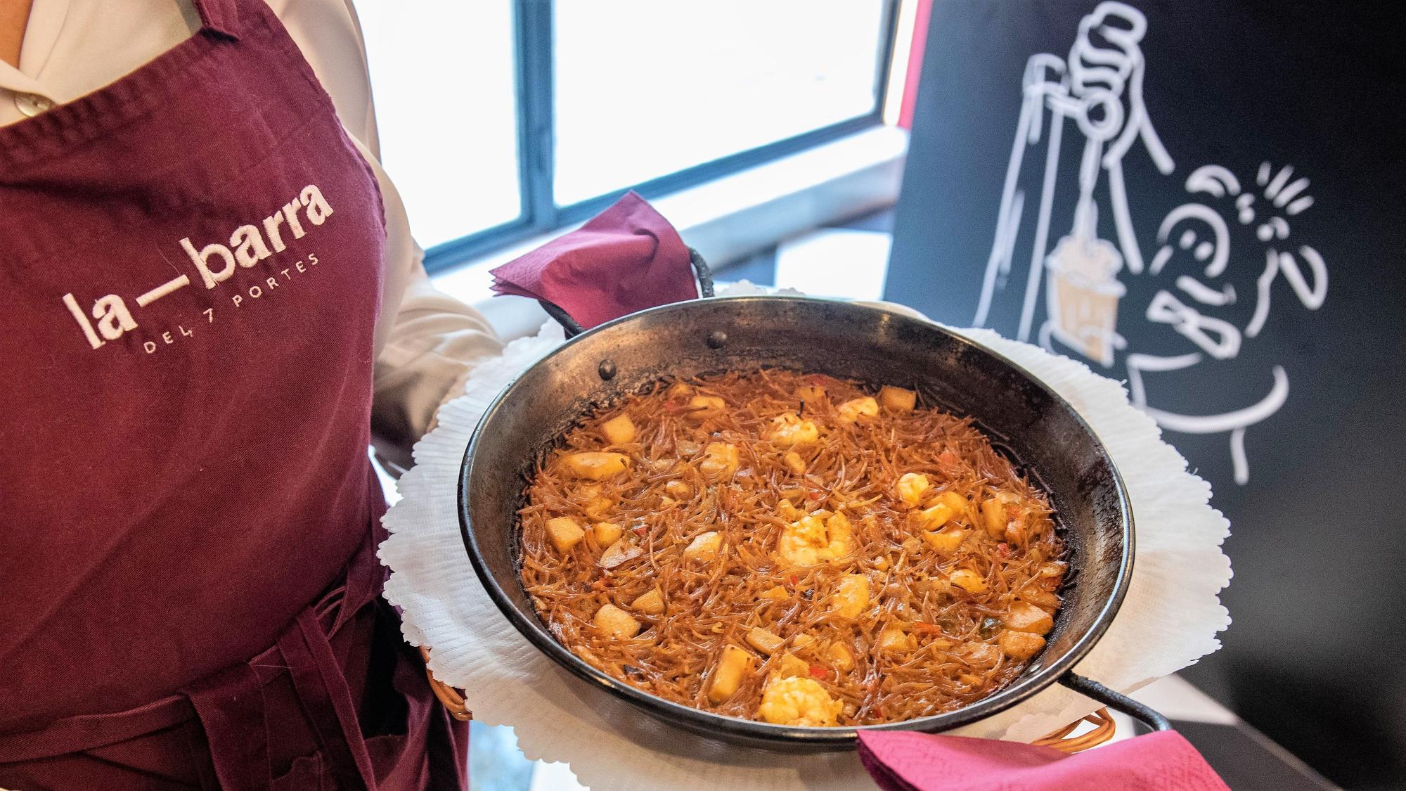 Fideuá del restaurante La barra del 7 Portes Galvany.