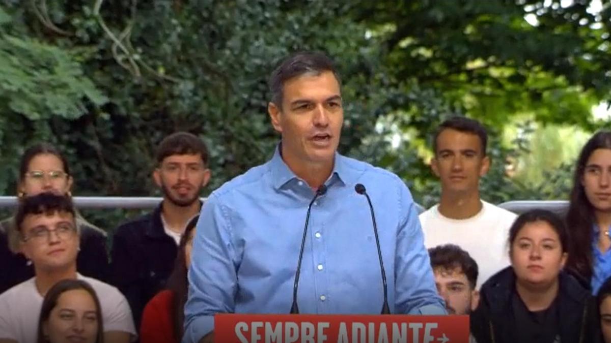 Sánchez tilda de “dislate” el anuncio del PP de manifestarse en contra de la investidura del PSOE días antes de la investidura de Feijóo
