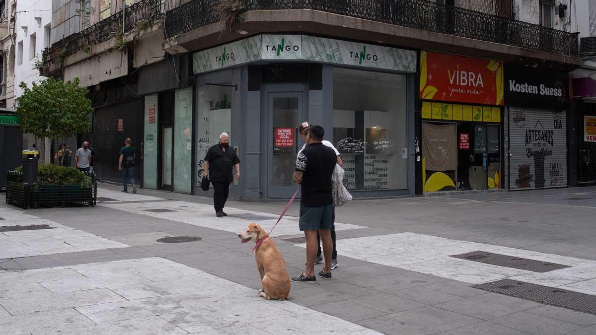 L’històric carrer per als vianants de Buenos Aires, en ruïnes per la pandèmia