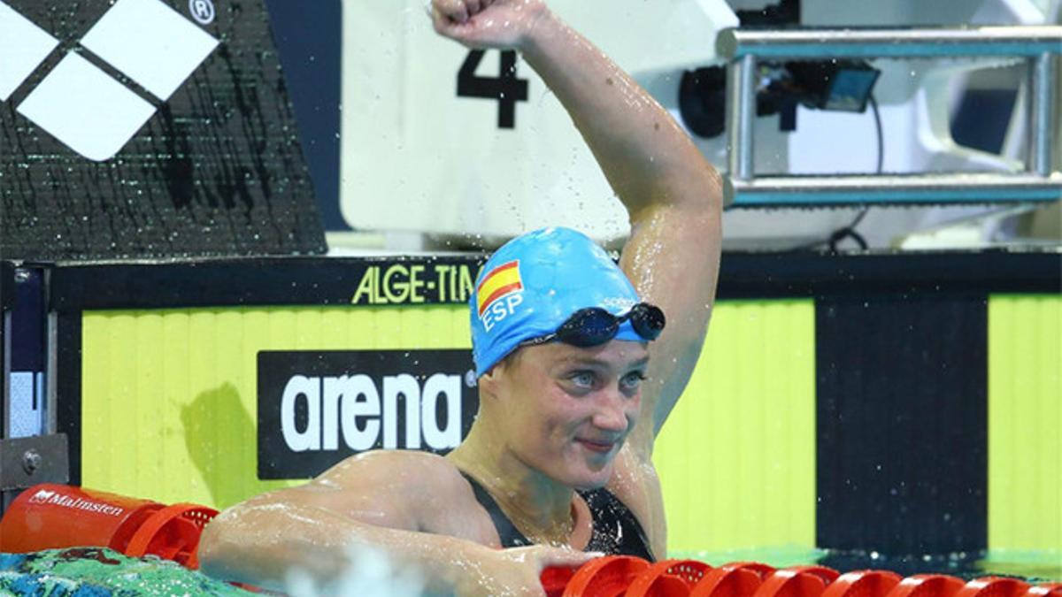 Mireia Belmonte celebra el oro en el 1.500