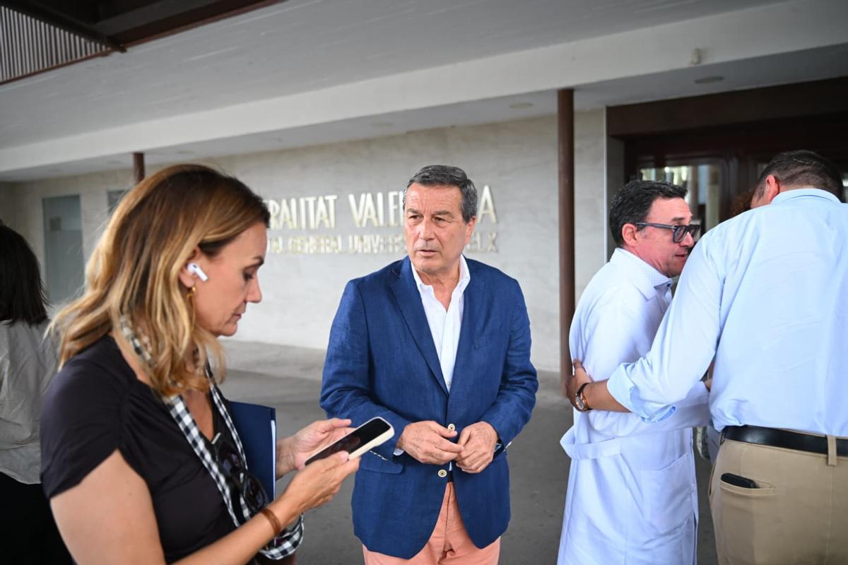 El plan presentado por el conseller de Sanidad prevé también ampliar la Unidad de Recuperación Postanestésica, que alcanzará las 40 camas