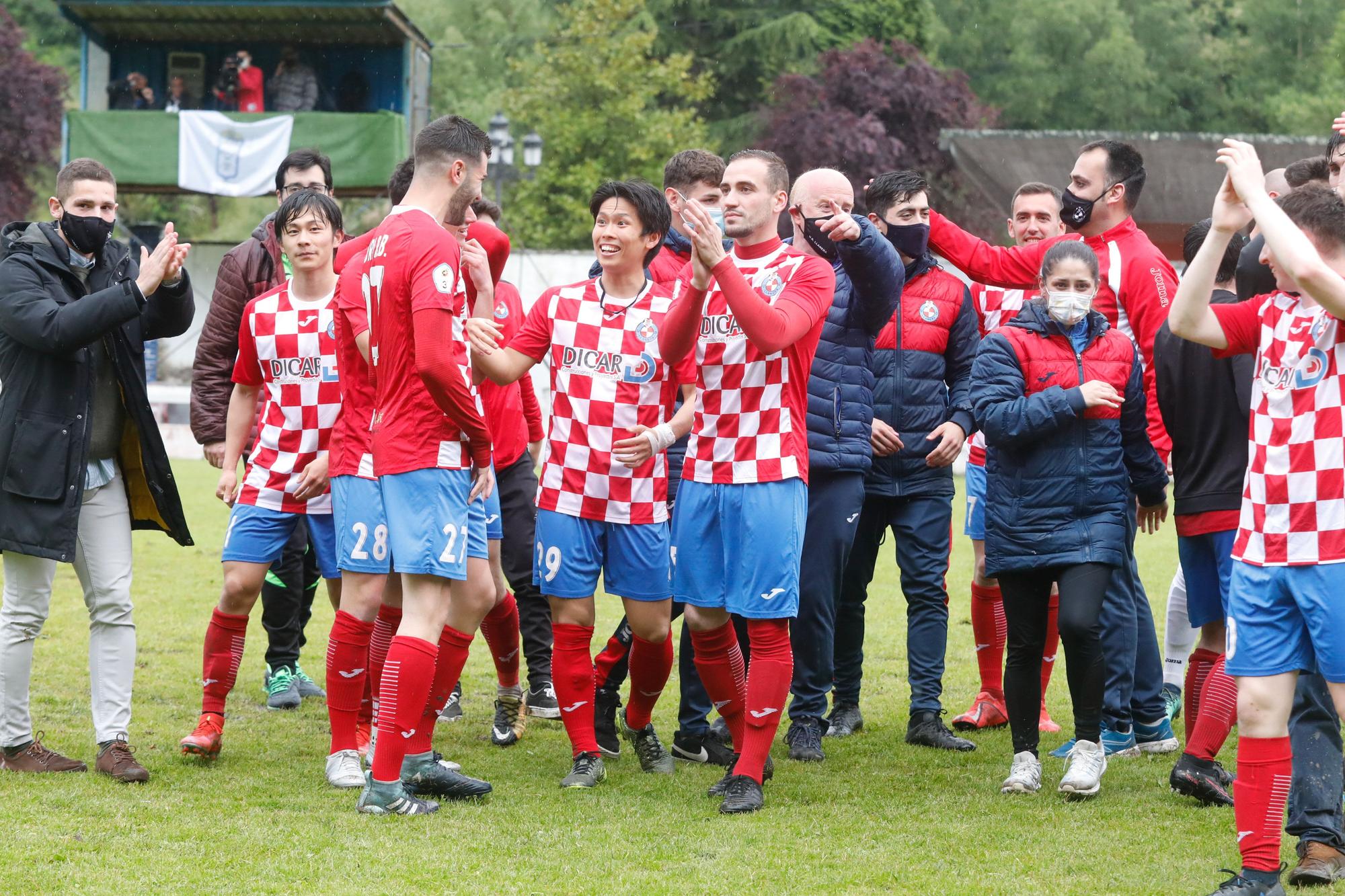 Las mejores imágenes de la jornada de Tercera División: Ceares y Llanera sacan un billete a Segunda RFEF