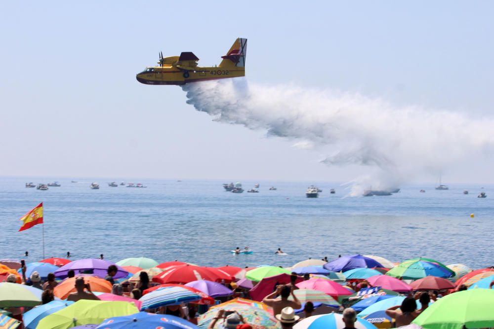 Cazas turcos, el F18 del Ejército del Aire, Vampir, Bucker, las unidades del Aeroclub de Málaga, la Patrulla Plus Ultra, el helicóptero del Cuerpo Nacional de Policía, una unidad de Jorge Macías, los Canadair o la Patrulla Aspa vuelan este domingo