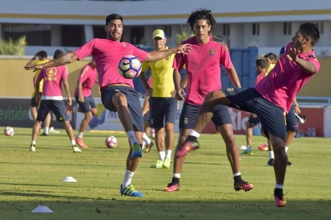 Entrenamiento de la UD Las Palmas en Maspalomas