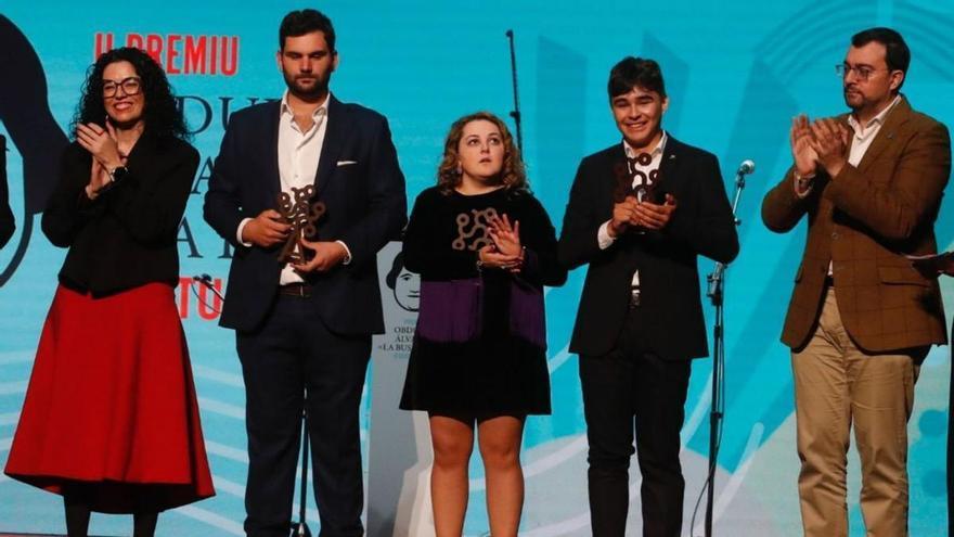 Por la izquierda, Vanessa Gutiérrez, Esteban Verdeja, Alicia Villanueva, Néstor Díaz y Adrián Barbón. |