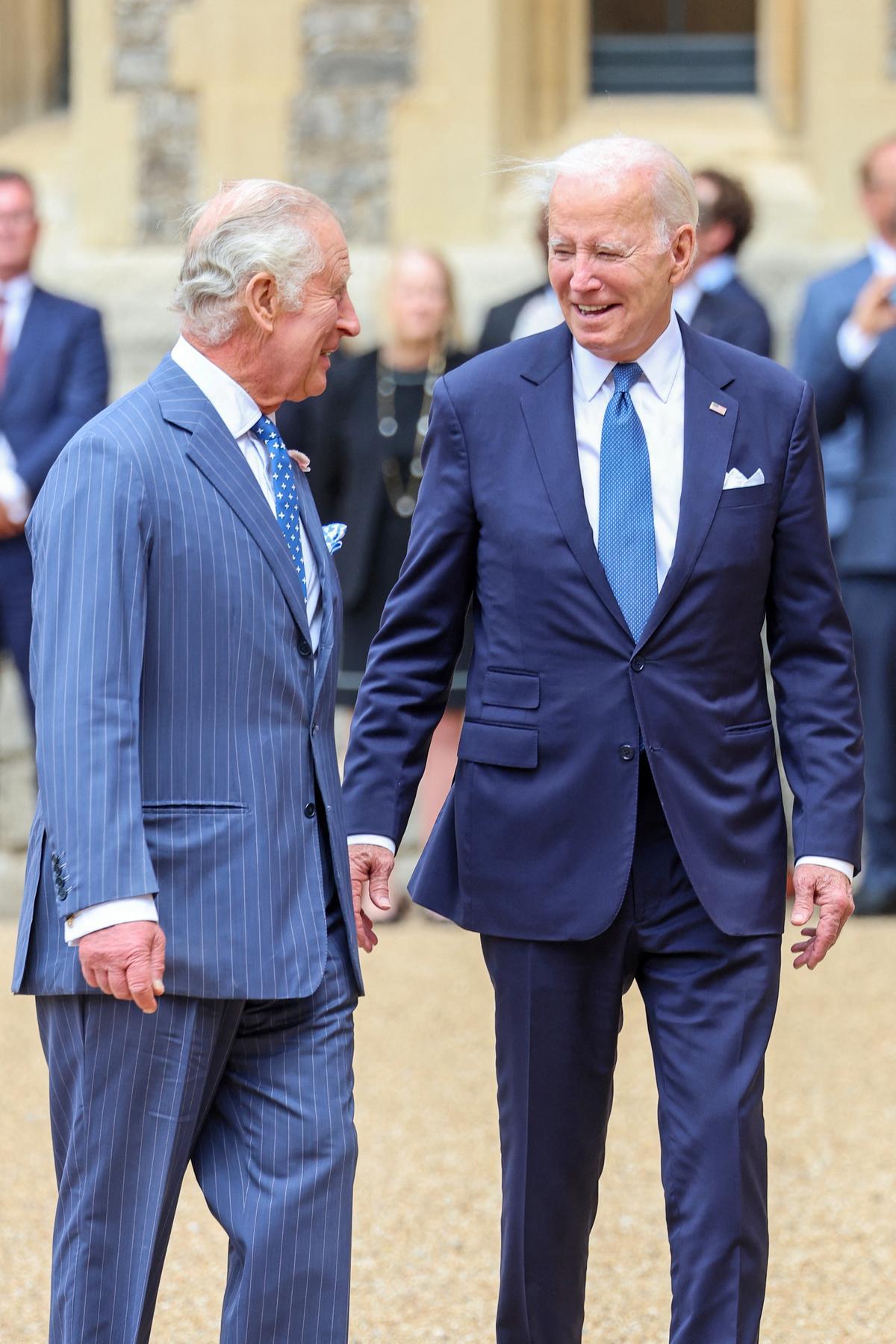 El presidente de los Estados Unidos, Joe Biden, es recibido por el rey Carlos III de Gran Bretaña