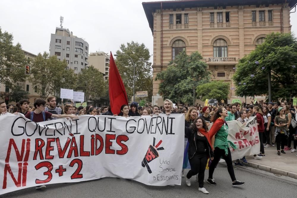 Manifestación de estudiantes en Palma contra la Lomce y las reválidas