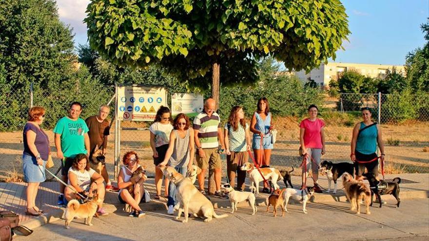 Protesta perruna en Mejostilla de Cáceres